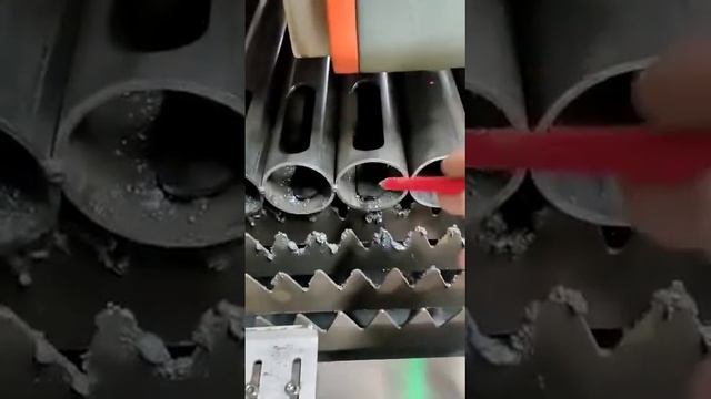 изготовление седловины под круглый поручень из дуба