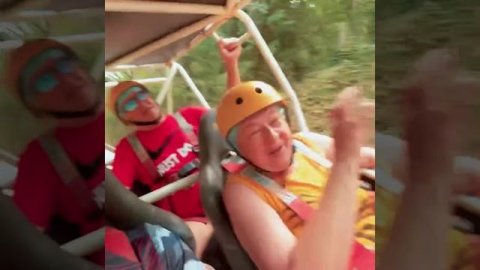 Роза в свои 63 года творит такоооее