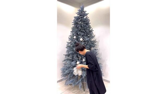 Видео по сборке ёлки "Розовый снегопад" в проекте "Ёлки России"