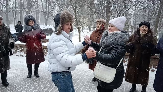 Белая метелица......... 15.02.25 Гомель парк Луначарского 🥰💫