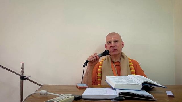 Е.С. Бхакти Расаяна Сагара Махарадж - Как мужчине удерживаться от влияния женских чар?