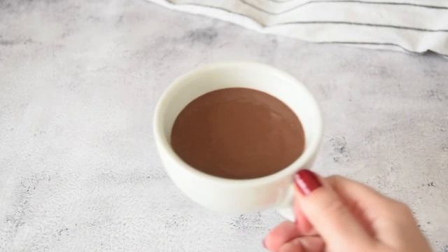Как приготовить кекс из печенья в кружке.