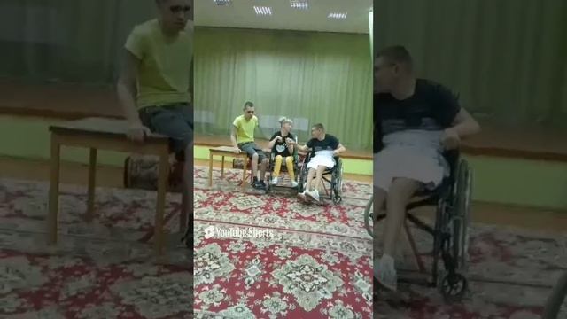 дискотека.
