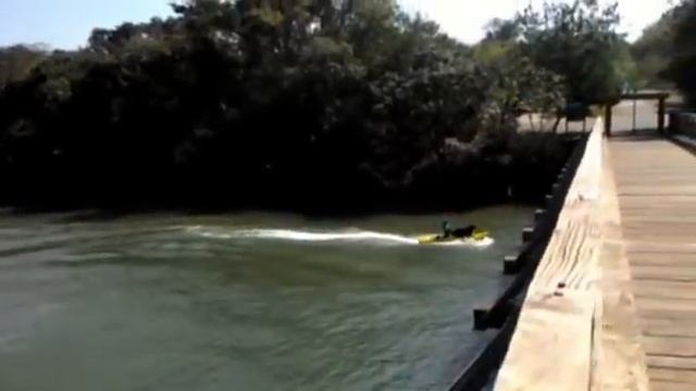 CAIAQUE COM MOTOR (8) E TURBINA JET CASEIRA EM FIBRA DE VIDRO