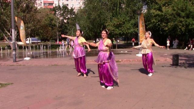 Чака Чак | Стиль Болливуда | ТЕАТР ТАРАНГ | Проект «Московское долголетие» | Лето в Москве