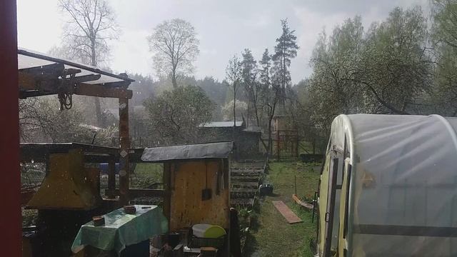 Дождь в апреле