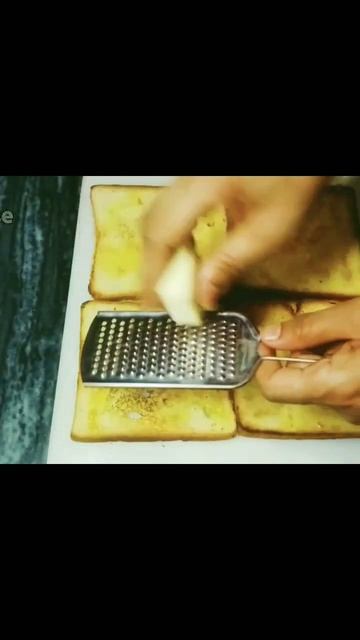 This Garlic Bread is Better than Domino's??😲😱 Trending Garlic Bread #trendingshorts #viral #youtube