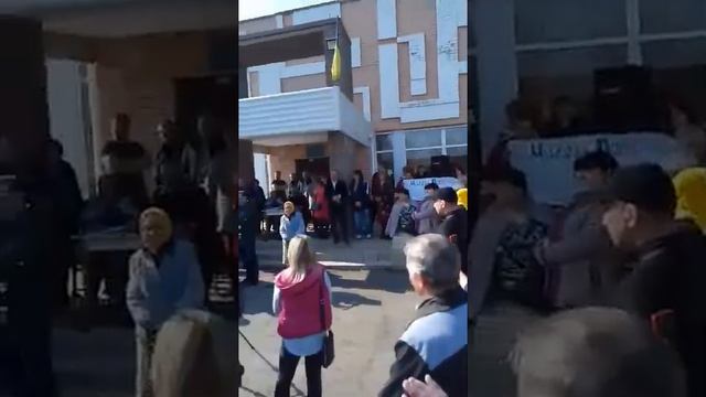 Мітинг після зняття кандидатури Мазниці М. на голову ОТГ