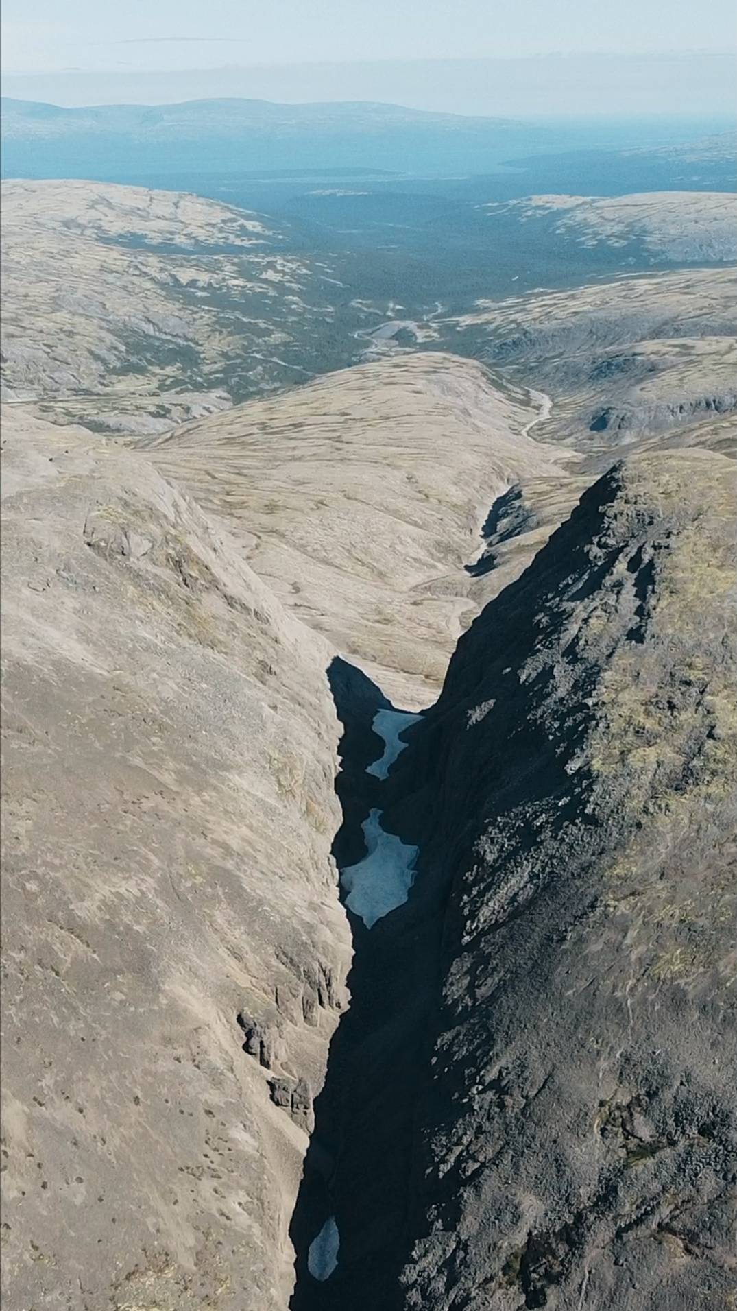 Долина реки Рисйок, перевал Северный Рисчорр \ Горы Хибины, Кольский полуостров