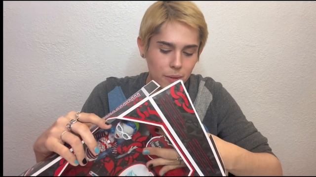 Monster High Creeproductions - Ghoulia and Abbey Unboxing and Review!