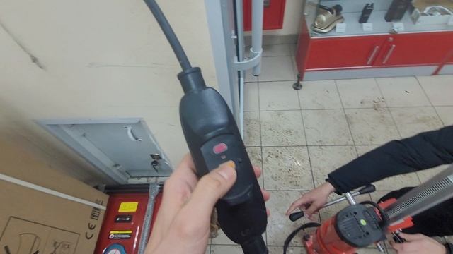 Установка алмазного бурения