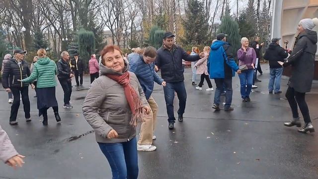 Я ТЕБЕ ОДНУ КОХАЮ, ТИ ЗІРКА МОЯ❤️ ТАНЦЬІ В ПАРКЕ ГОРЬКОГО ❤️ХАРЬКОВ 2023