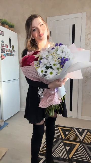 Розы с острыми шипами #уралочка #уральскаядевушка