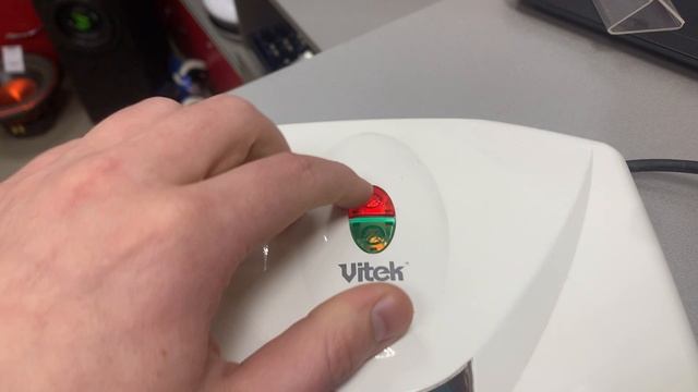 Бутербродница Vitek