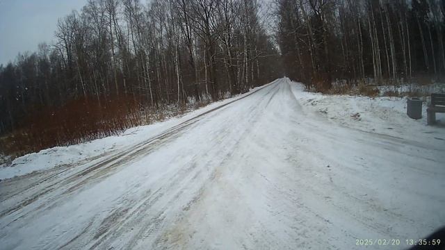 Т образный перекрёсток. Бумажная просека что ли.