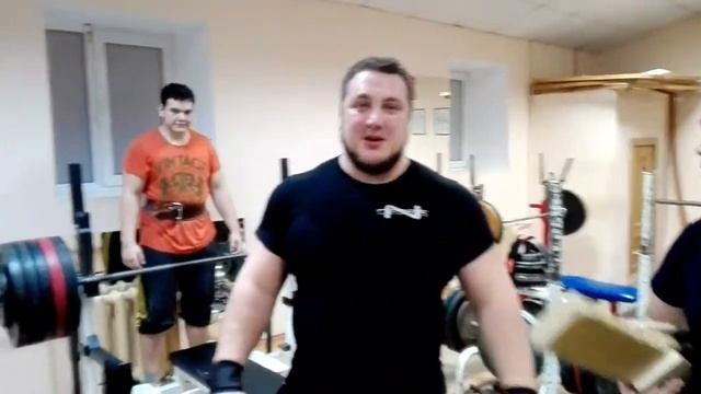 Жим с бруска, Элен и ребята, росомаха на массе.