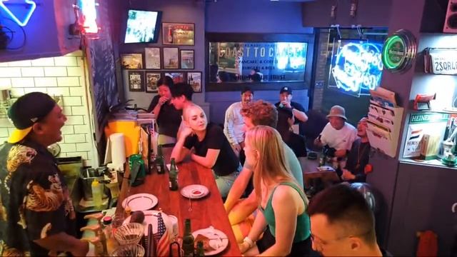 LIVESTREAM Hamburger Joint in Osaka Japan