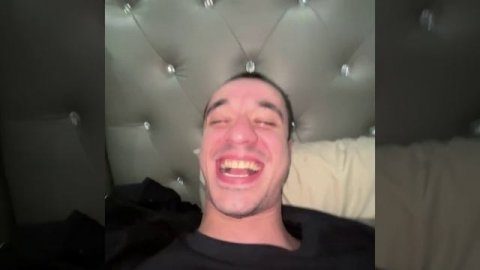 Роза натянула парик,похожа на Трампа,пхахаха