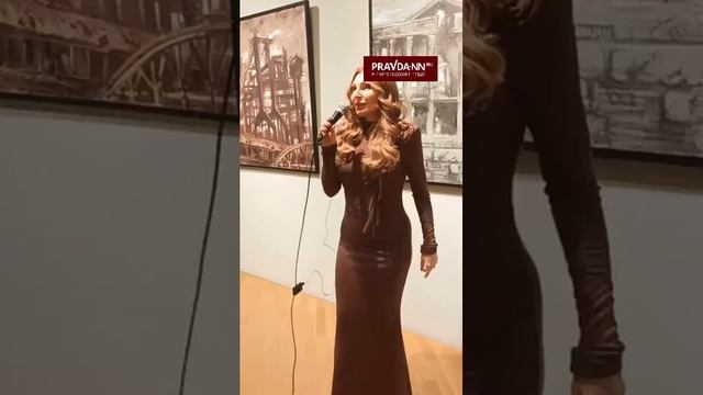 Актриса Наталья Бочкарёва исполнила песню собственного сочинения