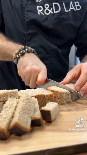 Сырные сухарики