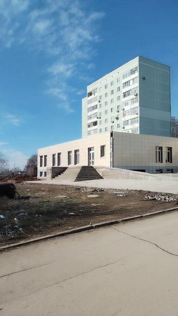 Унас какой-то строят здания