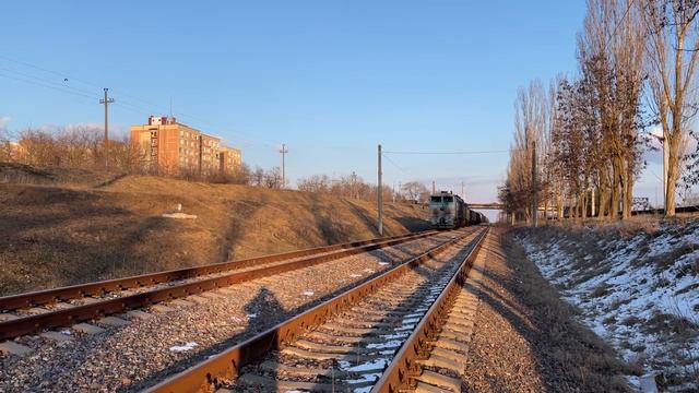2ТЭ10М-2606(УЗ) не спеша едет по перегону Новосавицкая Тирасполь!