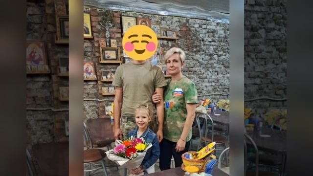 "И столько, хлопотушечка моя,
Ты мне дарила счастья, что в награду
Я отдаю и сердце не тая....
