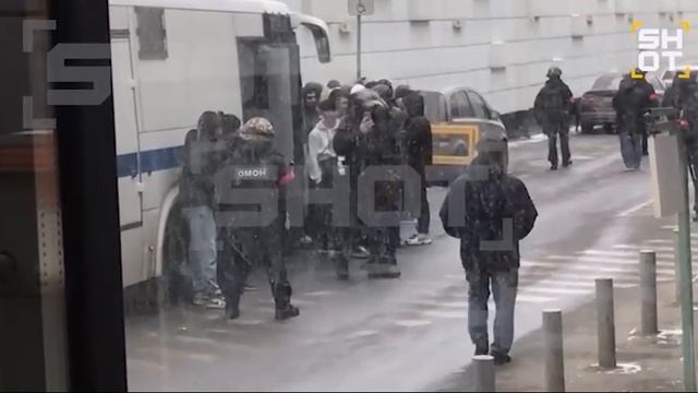 👮♂️На Савёловском рынке в Москве силовики проверяют воинский учёт — задержаны более 100 человек.