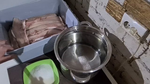Щука холодного копчения. Солю в тузлуке