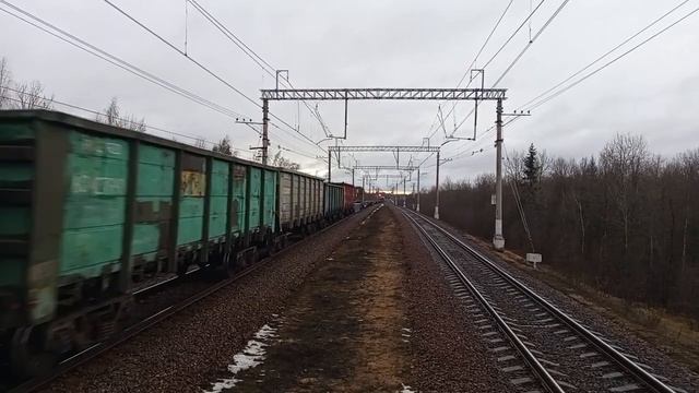 Оригинальный 2ТЭ116У-0054 с грузовым поездом проследует перегон Кобралово - Семрино