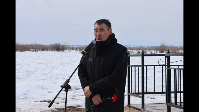 Мэҥэ таас туруоруута