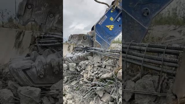 Аренда гусеничного экскаватора с гидроножницами