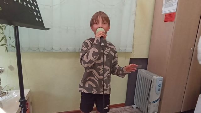 "У друзей нет выходных" - Григорий Илюшко (муз. и сл. Т. Залужная)