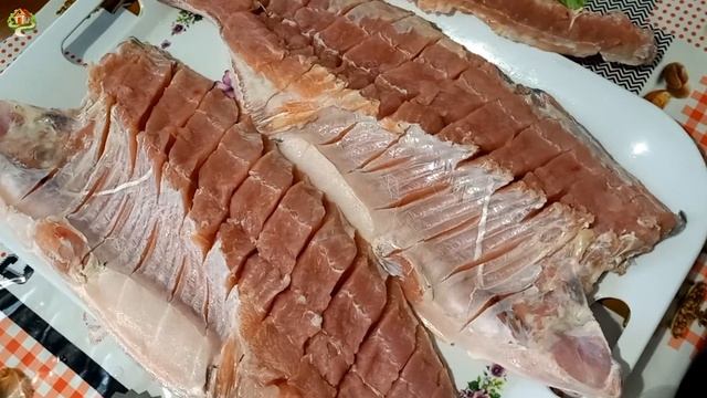 Товстолобик Гарячого Копчення в коптильні Древос