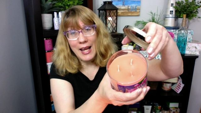 Bath & Body Works NEW Mango Mai Tai Candle Review
