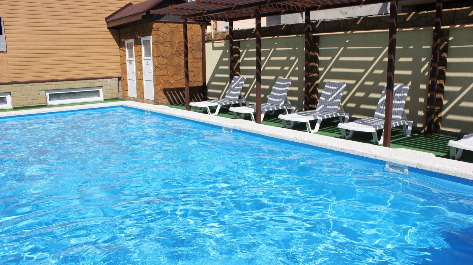 Наш сайт https://hotels-roza-vetrov.ru/
связь с нами +7 938 496-55-89