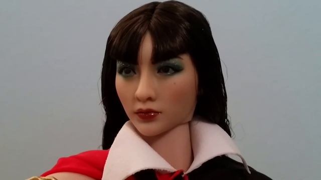 Tbleague Vampirella Figure Review