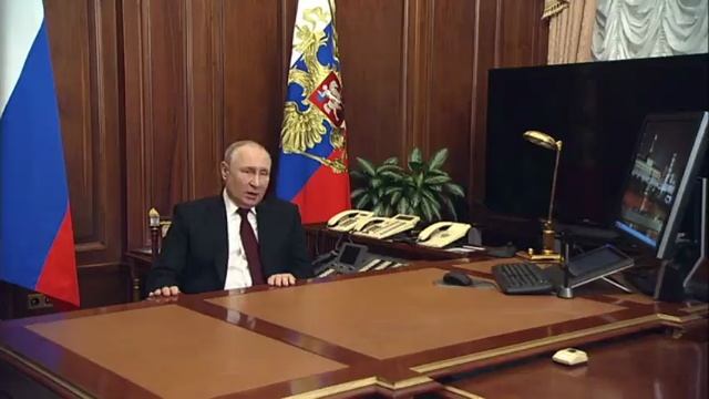 3 года назад Путин официально признал ДНР и ЛНР. К тому времени решение о начале СВО уже было пр...