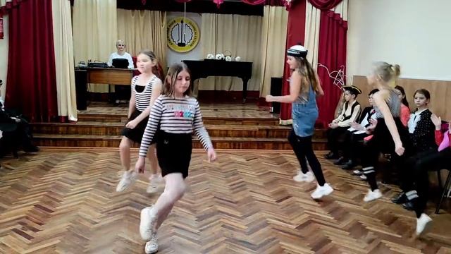 "Веселое весенние путешествие" Часть1. Начало. Общий танец. 17.03.21. 3-В класс