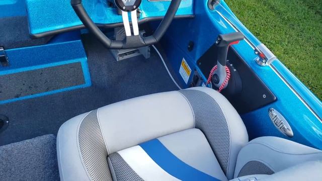 SOLD! Bass Cat Caracal Walkaround (Sepcial Pricing) - Aqua Tech Marine