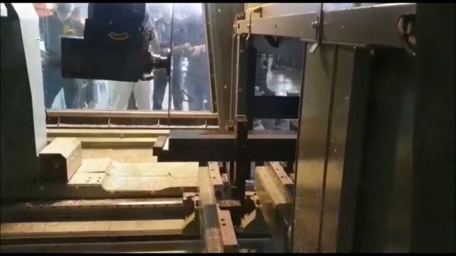 Emmegi 5-Axis Aluminium Cutting Machine (CNC Machine) for Aluminium Profile - Machine Service