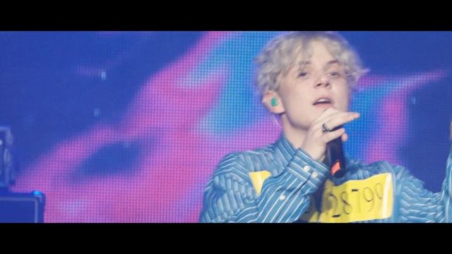 Ваня Дмитриенко - Дождик (Москва 20.02.2022)