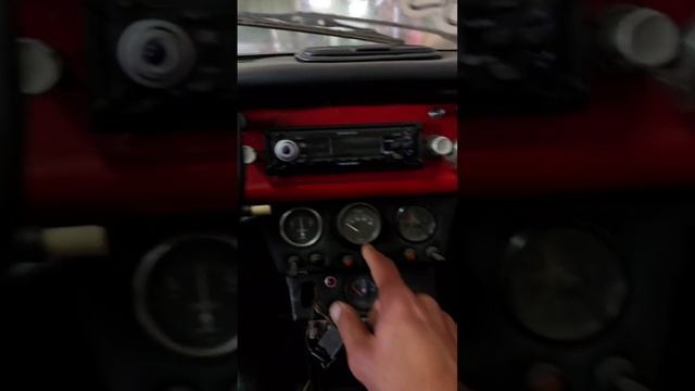 Рынку плохо а мы ретро машины изучаем😅