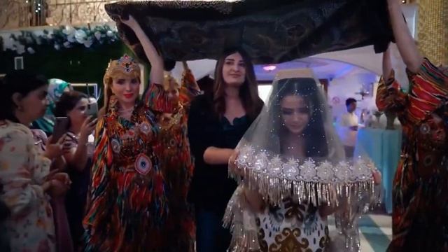 Выход невесты на келин салом. Таджикская свадьба в Москве. Сопровождение Ансамбль Санам.