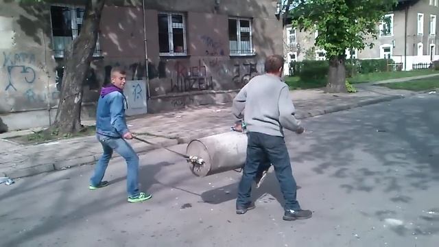 Explosion bin