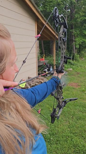 My Wife is a sharp shooter #survival #archery #bushcraft #preppy #bow #bowhunting