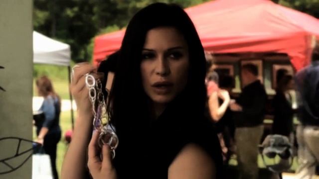 Rhona Mitra tribute // fashion