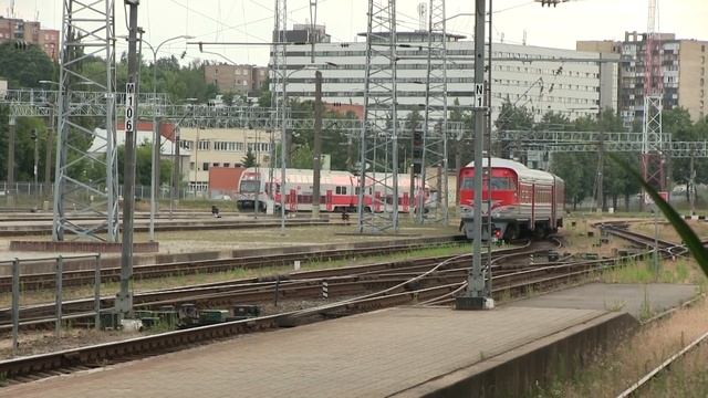 Дизель-поезд ДР1А-300/276 и электропоезд EJ575 / DR1A-300/276 DMU and EJ575 EMU