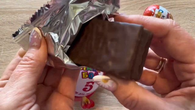 🍭Lots of lollipops 🍭Snow max, Twix, chupa chups. Hello kitty opening asmr sounds candy