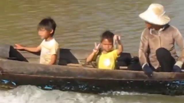 Tonle Sap Boat Ride.MOV